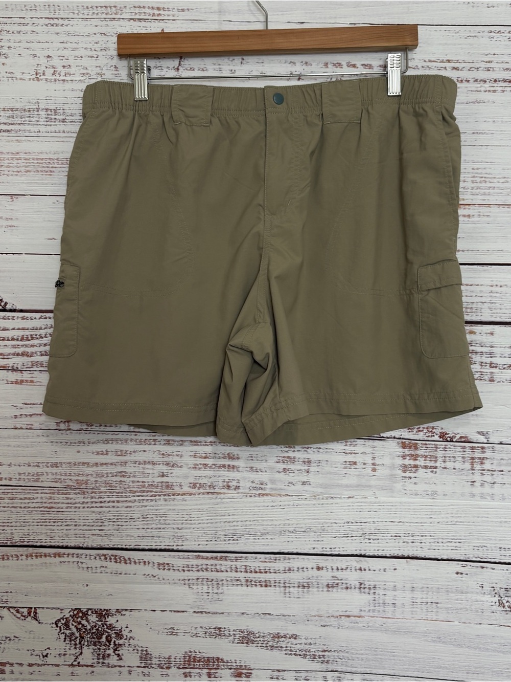 Columbia Khaki Tan Nylon Cargo Shorts